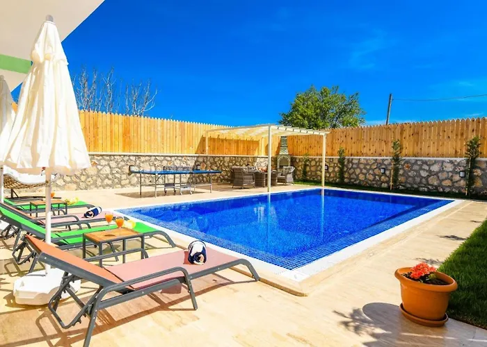 Bezirgan Village 2 Bedroom *