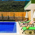 Bezirgan Village 2 Bedroom *